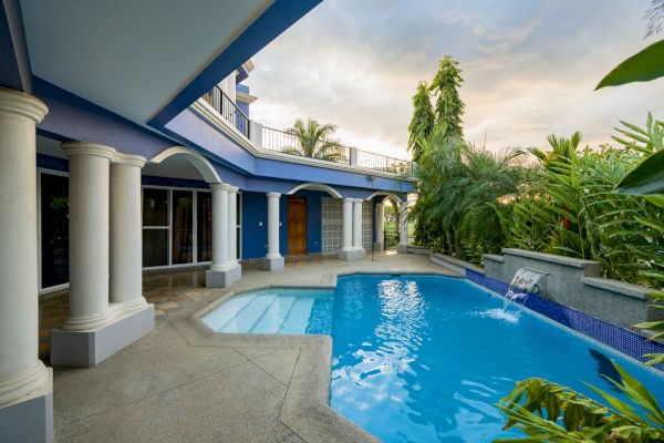 Gran Pacifica Resort